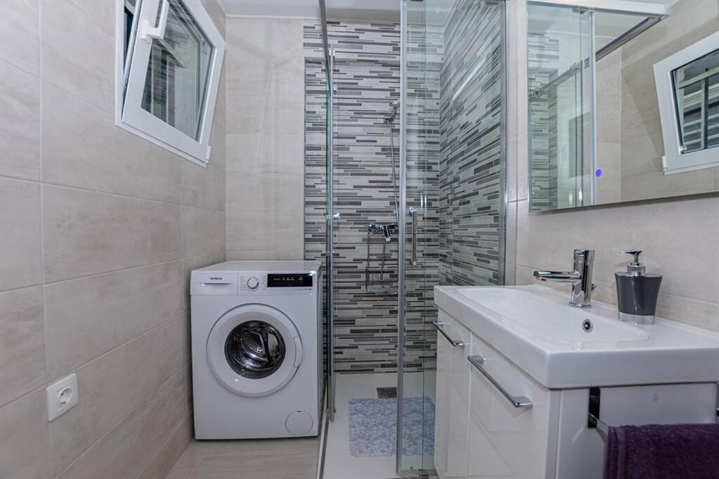 Apartamento En 萨洛 外观 照片
